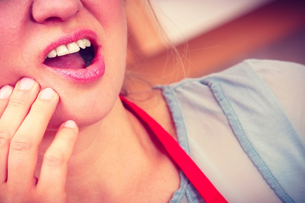 Đang ăn cắn vào lưỡi là điềm gì? Đánh con gì?-2