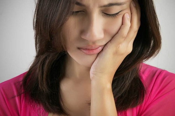 Điềm báo giật môi trên – dưới là hên hay xui?-1