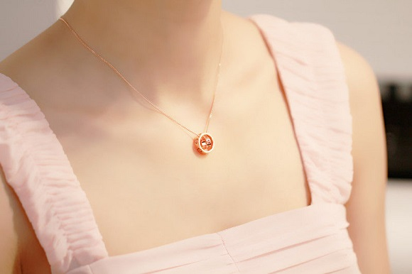 nằm mơ thấy dây chuyền vàng