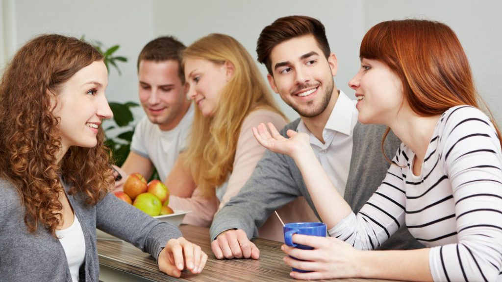 nằm mơ thấy người quen